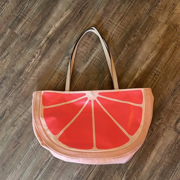 Kate Spade Bag! Perfect for summer!!! - Picture 2 of 3